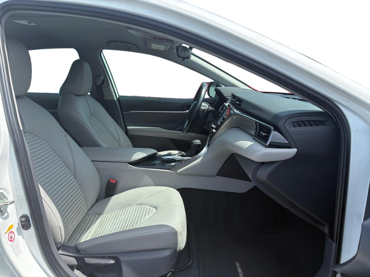 Toyota Camry XLE Auto (Natl) 2019
