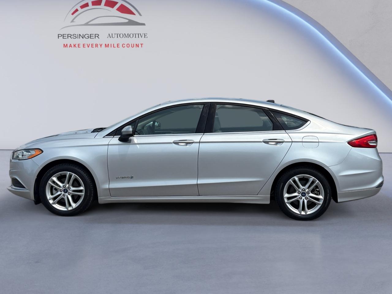 Ford Fusion Hybrid S FWD 2018