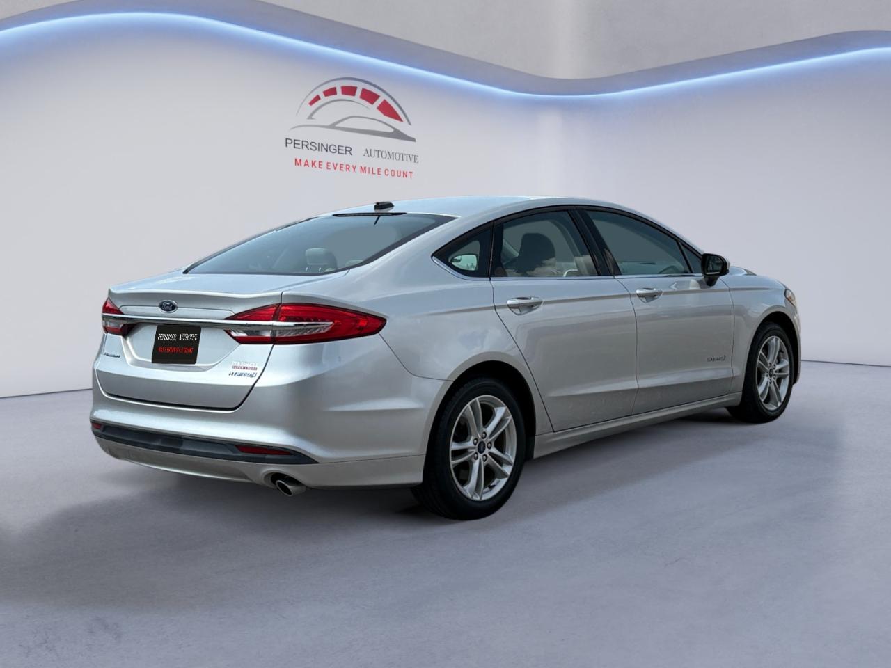 Ford Fusion Hybrid S FWD 2018