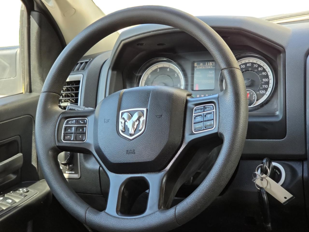 RAM 1500 Classic Tradesman 4x4 Quad Cab 6'4" Box 2020