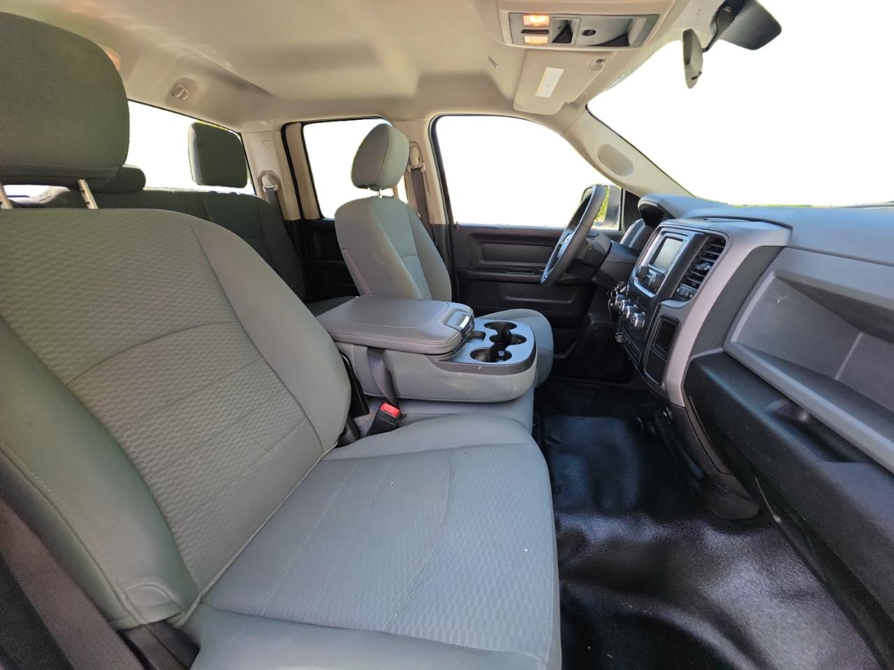 RAM 1500 Classic Tradesman 4x4 Quad Cab 6'4" Box 2020