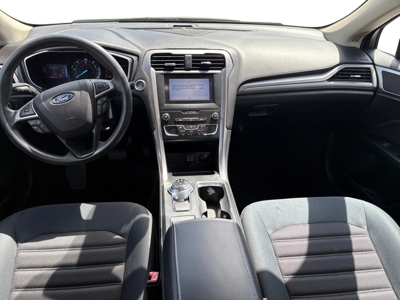 Ford Fusion Hybrid SE FWD 2019