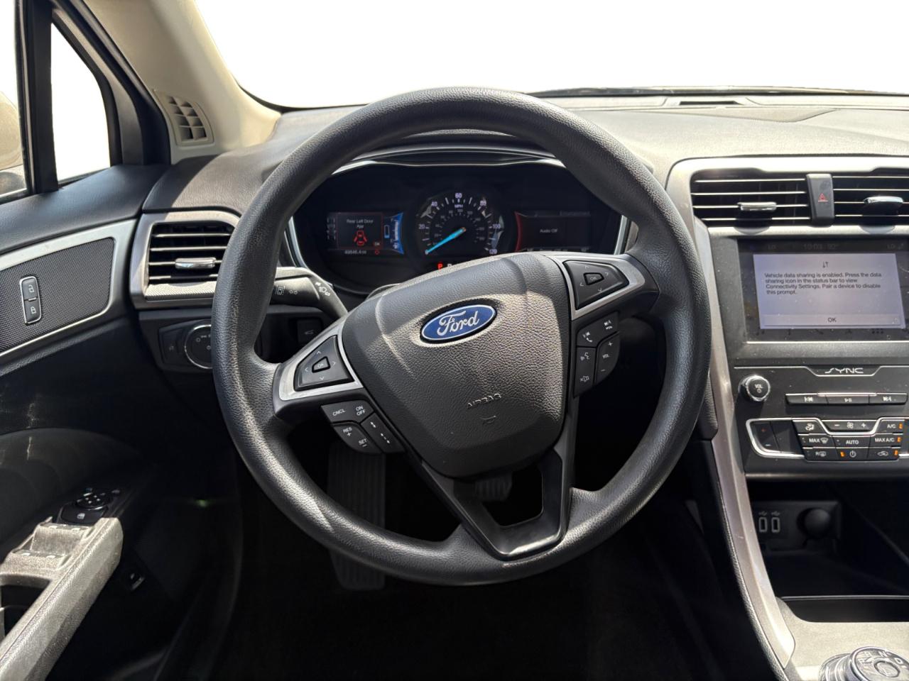Ford Fusion Hybrid SE FWD 2019
