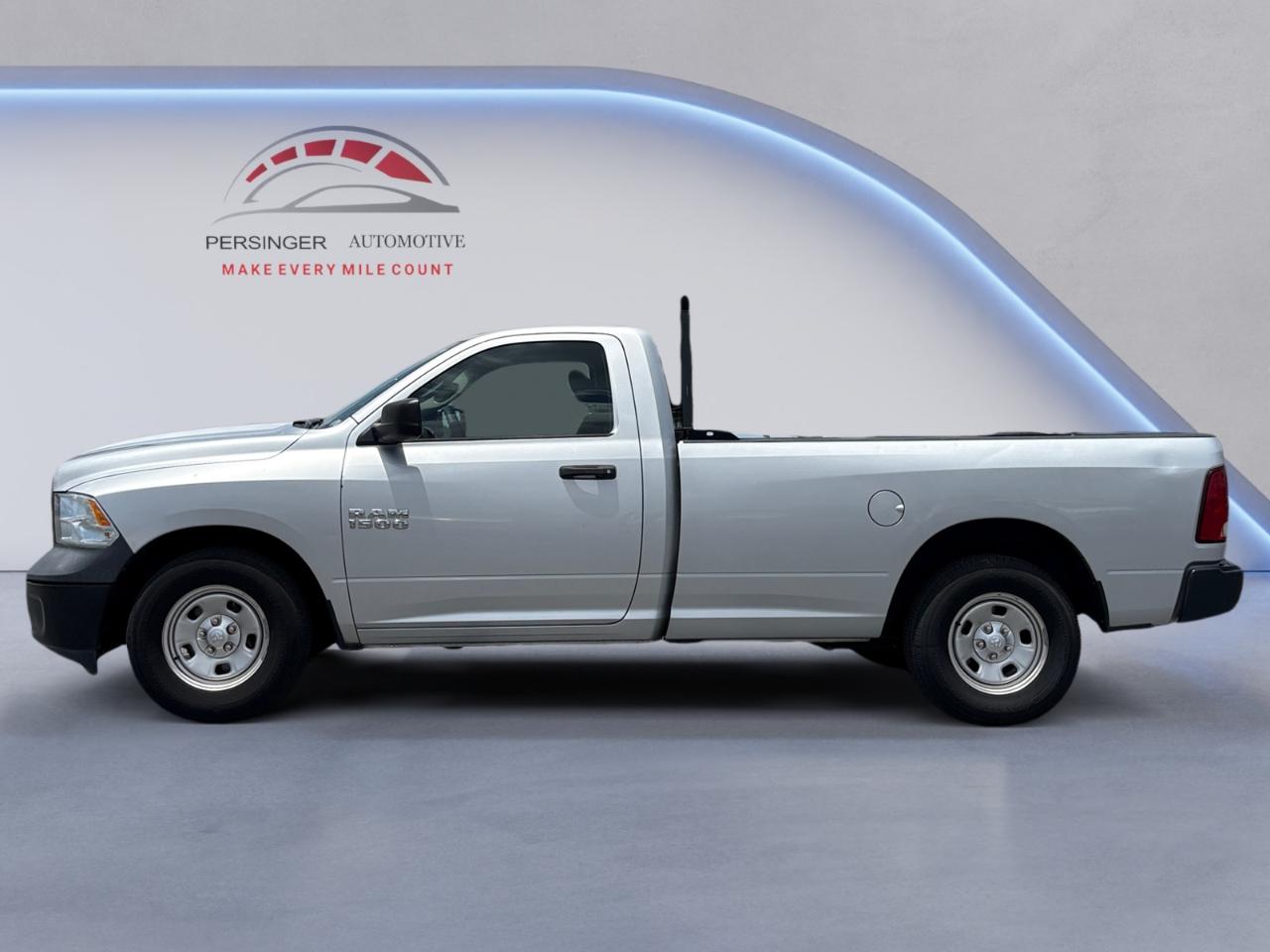RAM 1500 Tradesman 4x2 Reg Cab 8' Box 2018