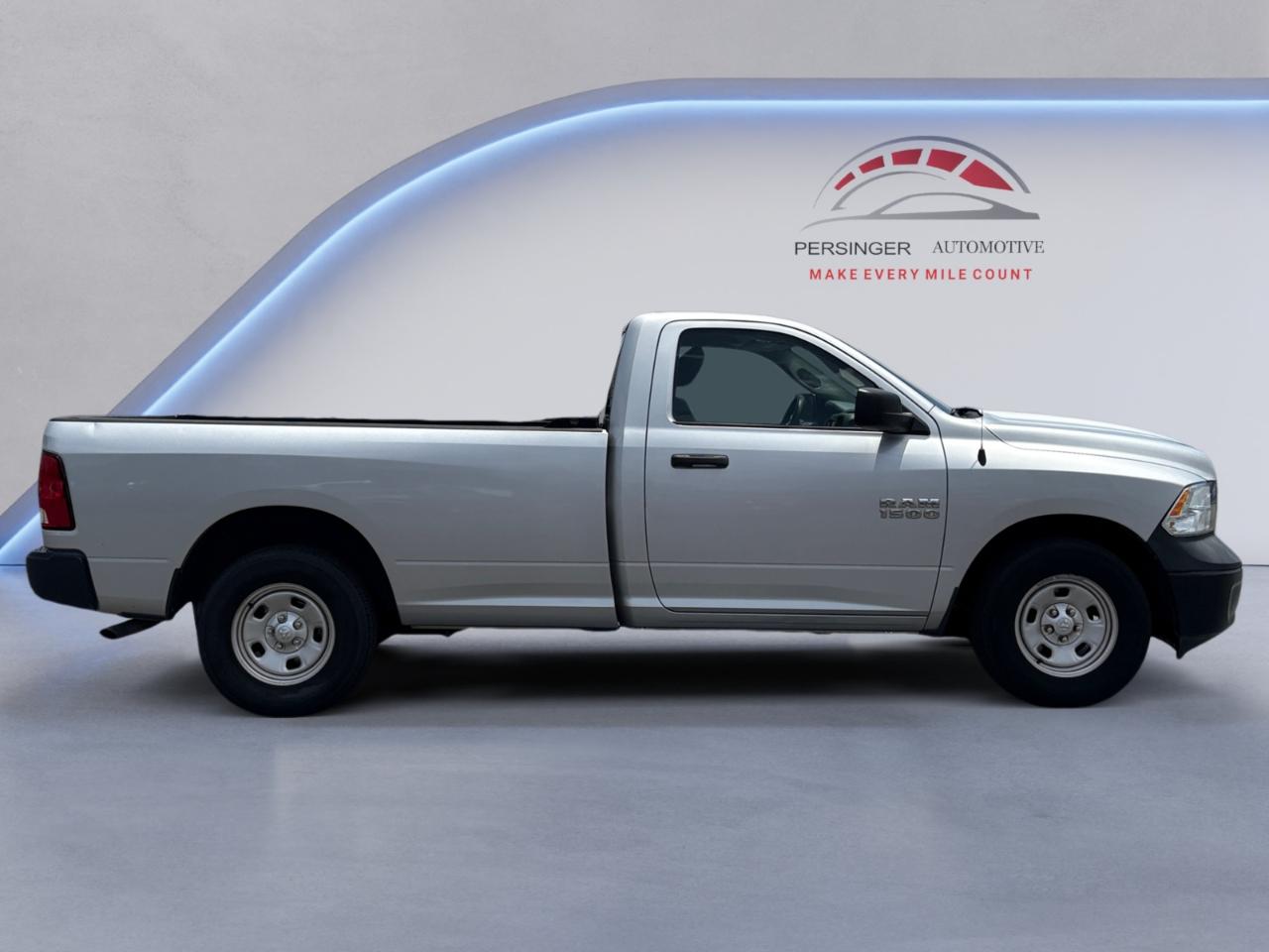 RAM 1500 Tradesman 4x2 Reg Cab 8' Box 2018