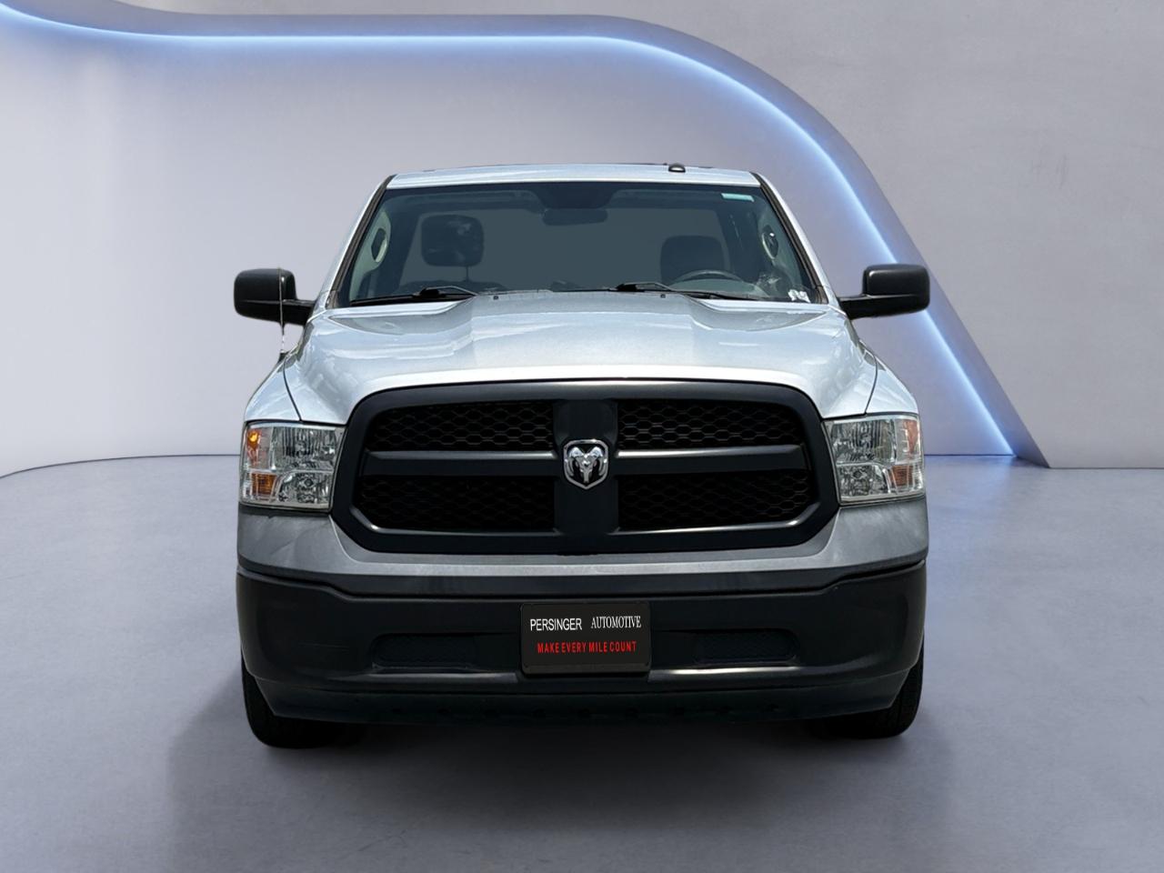 RAM 1500 Tradesman 4x2 Reg Cab 8' Box 2018