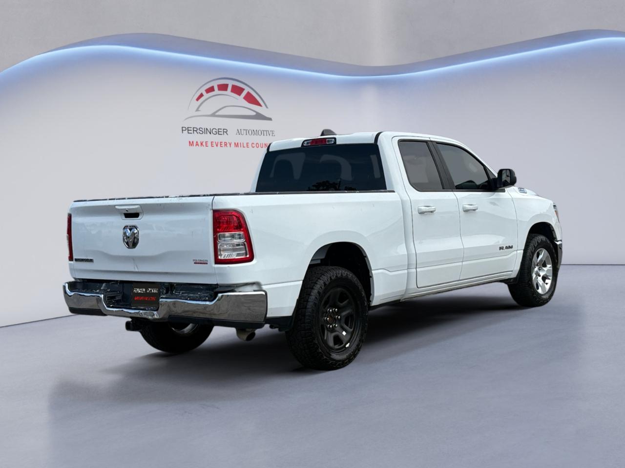 RAM 1500 Big Horn 4x2 Quad Cab 6'4" Box 2022