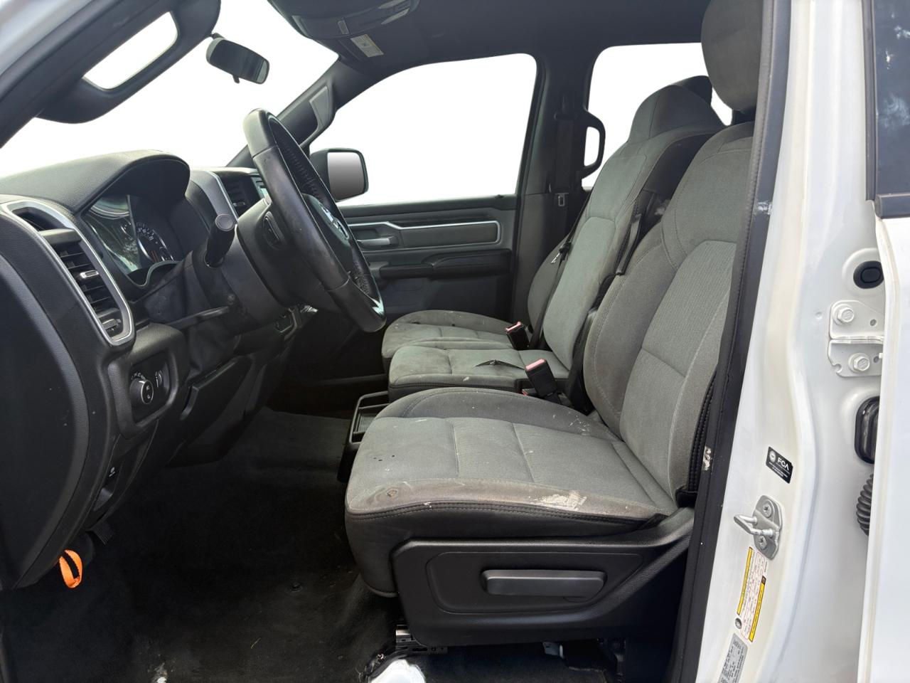 RAM 1500 Big Horn 4x2 Quad Cab 6'4" Box 2022