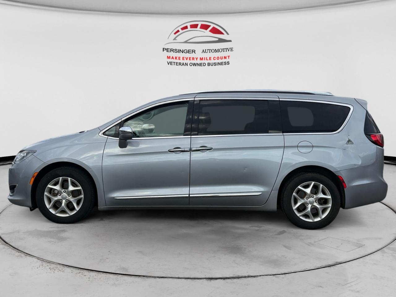 Chrysler Pacifica Limited FWD 2020