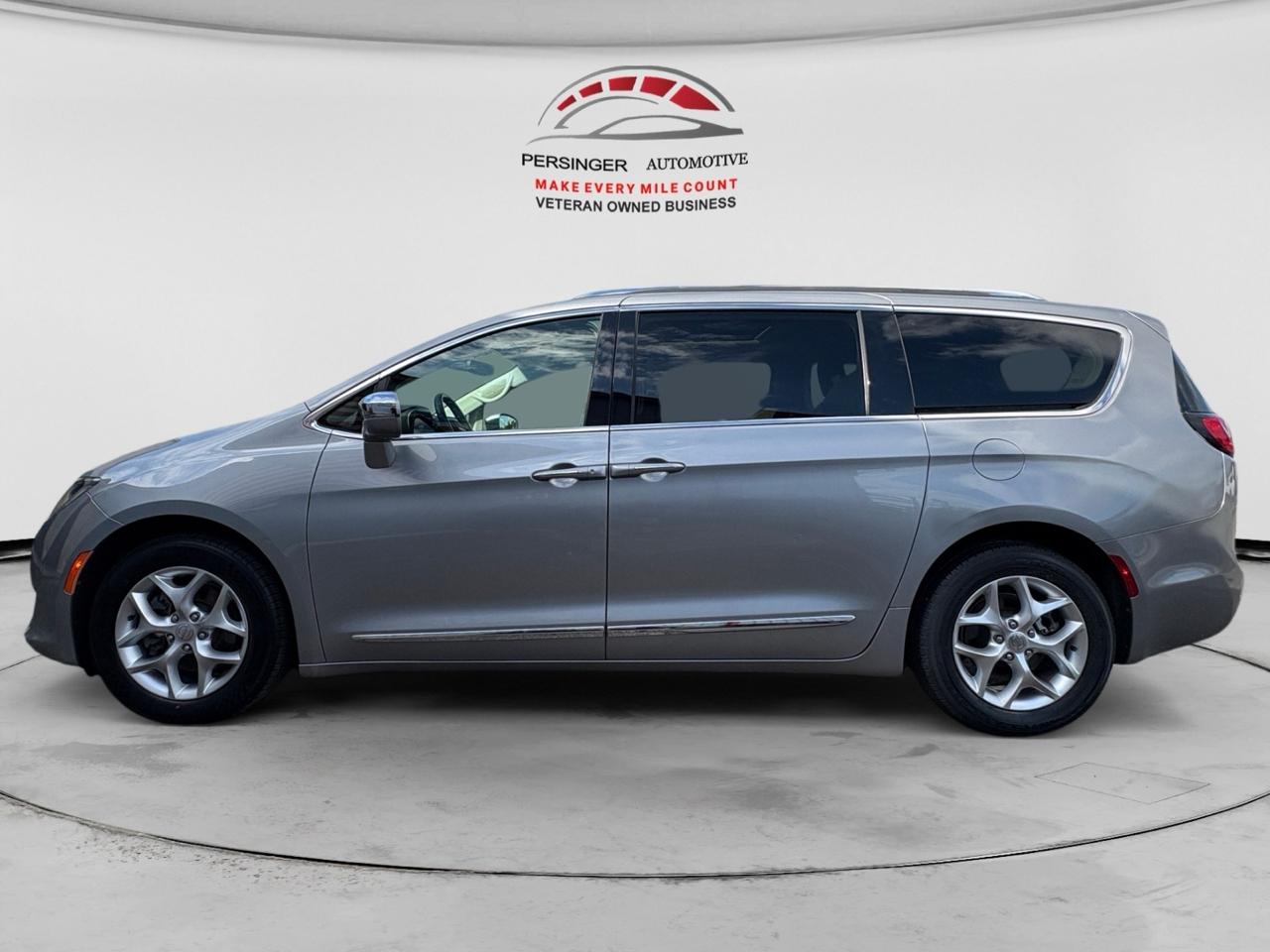 Chrysler Pacifica Limited FWD 2020