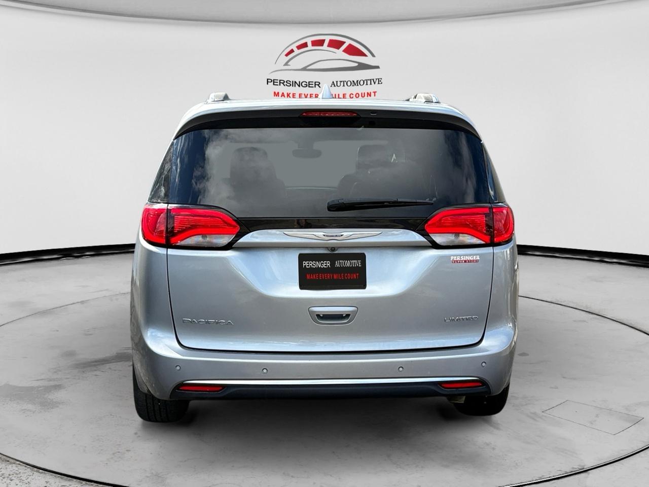 Chrysler Pacifica Limited FWD 2020