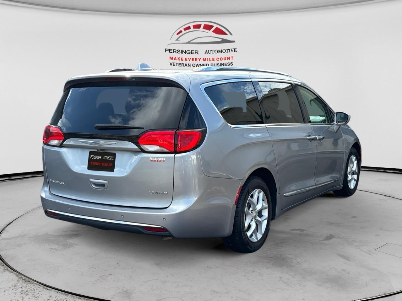 Chrysler Pacifica Limited FWD 2020
