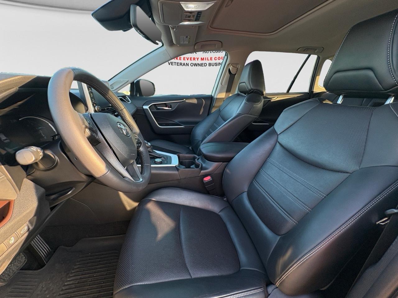 Toyota RAV4 Hybrid Limited AWD (Natl) 2020