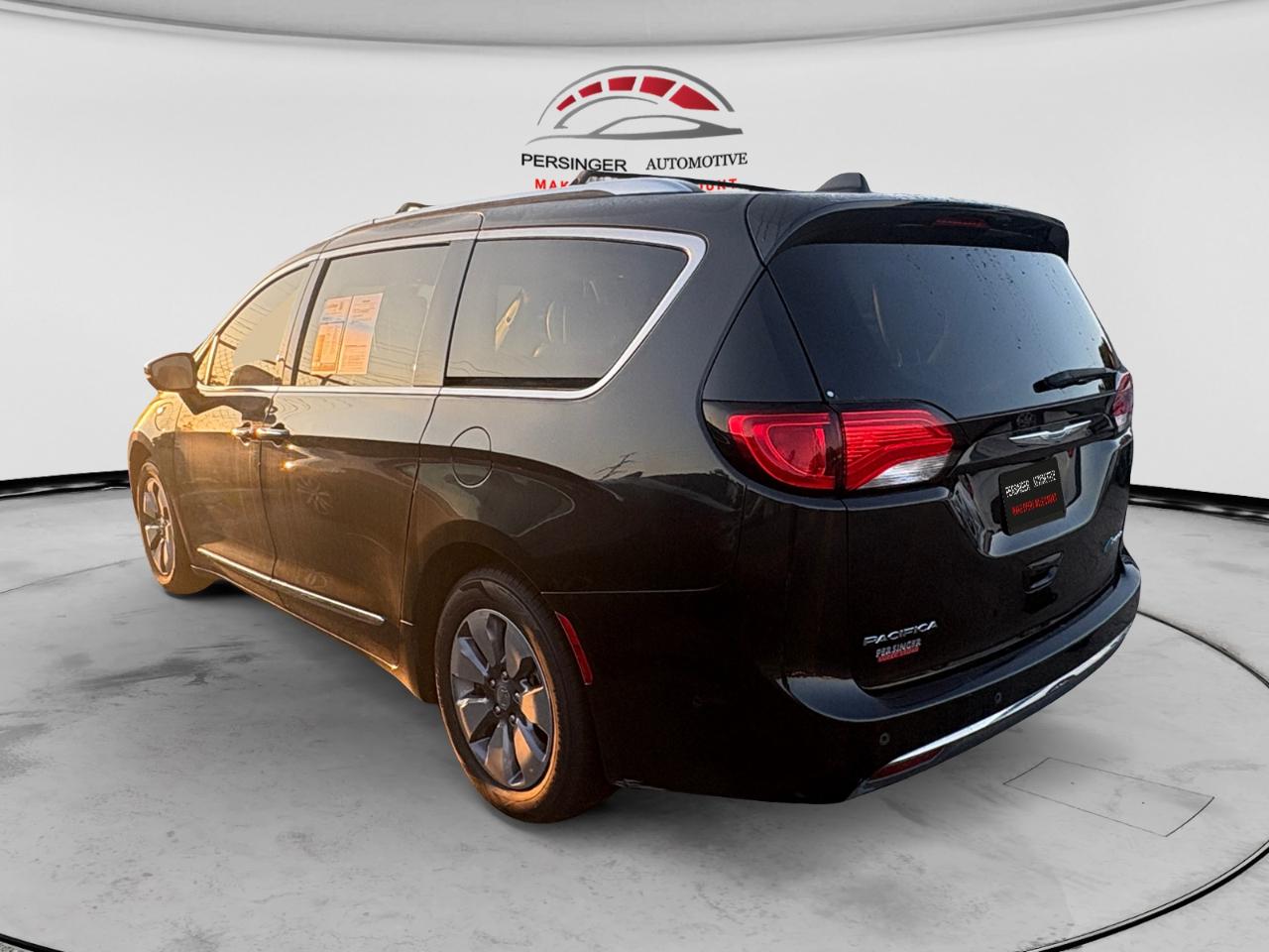 Chrysler Pacifica Hybrid Limited FWD 2018