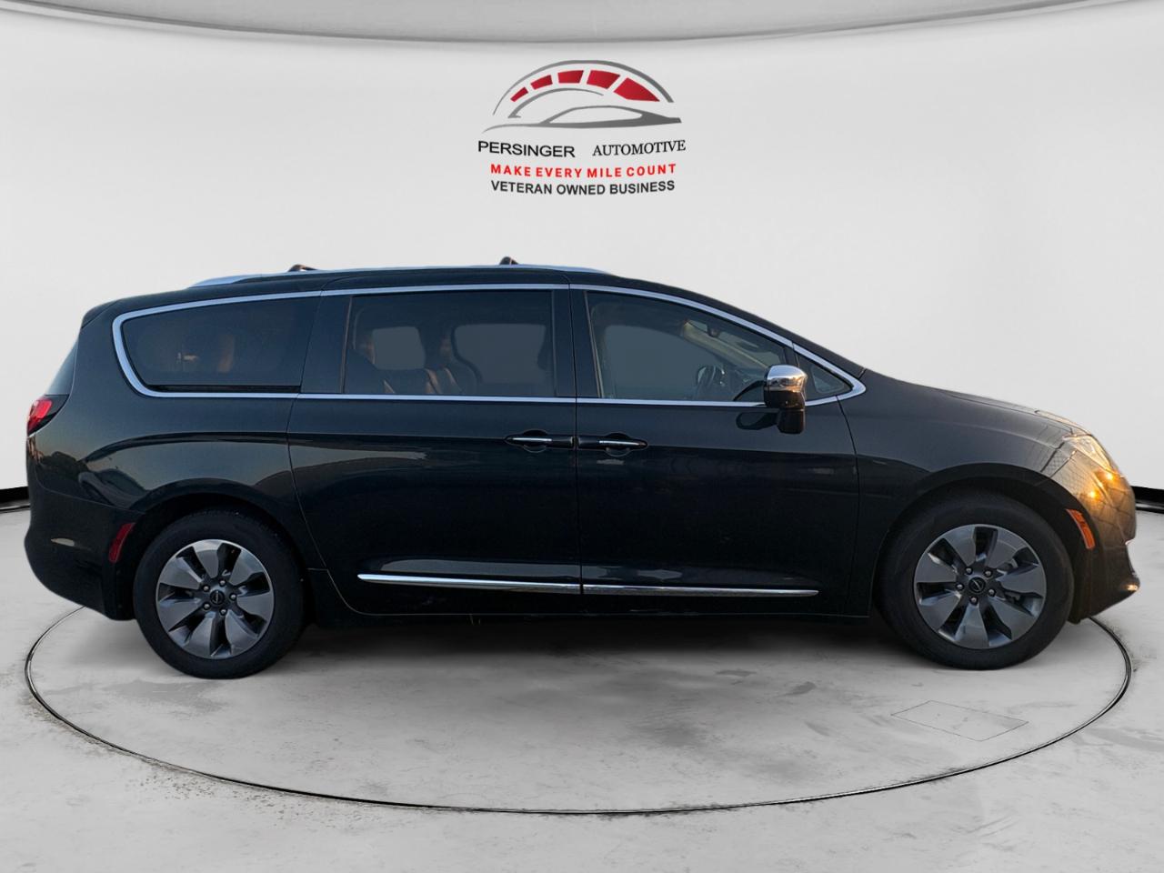 Chrysler Pacifica Hybrid Limited FWD 2018