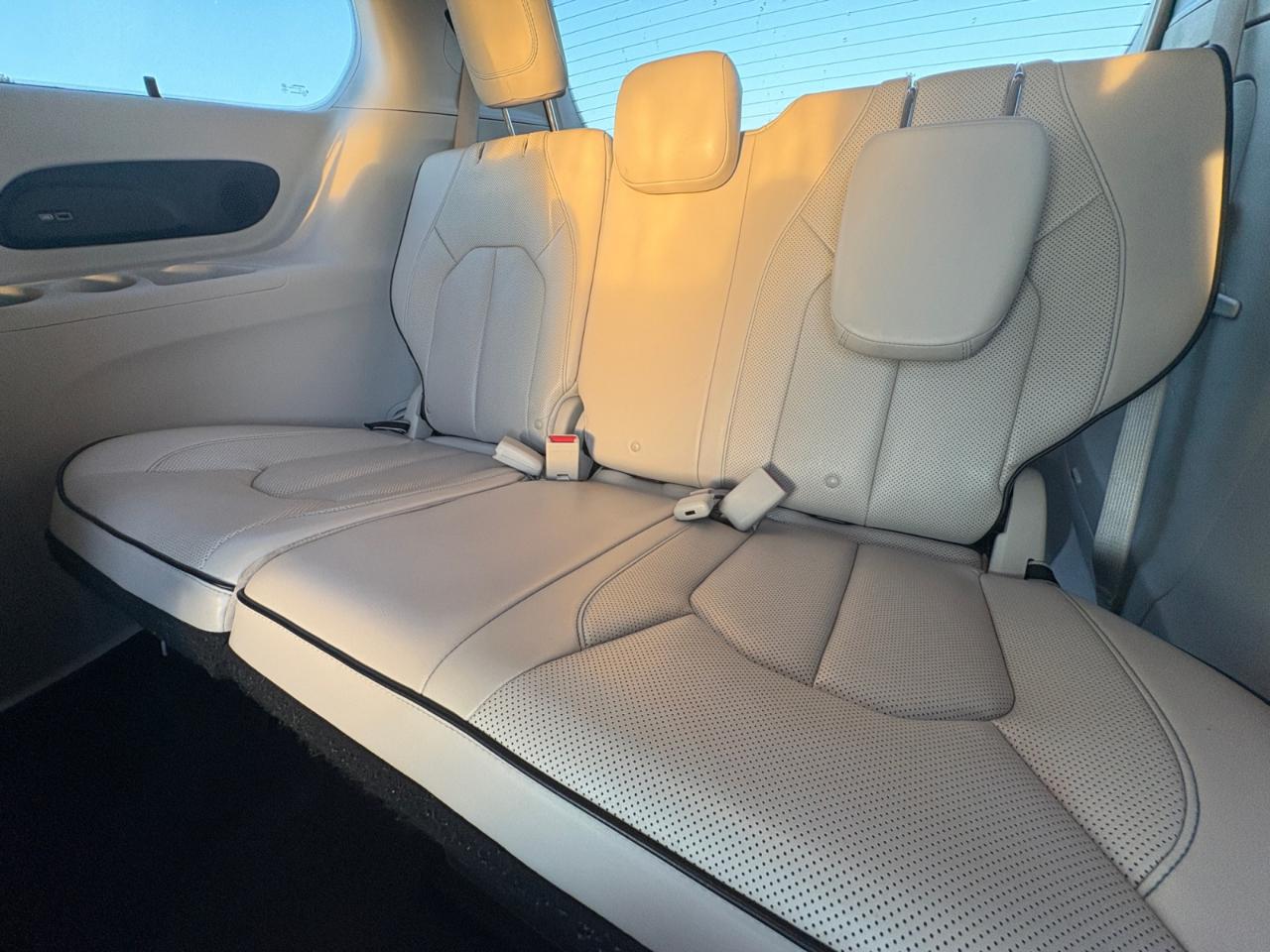 Chrysler Pacifica Hybrid Limited FWD 2018