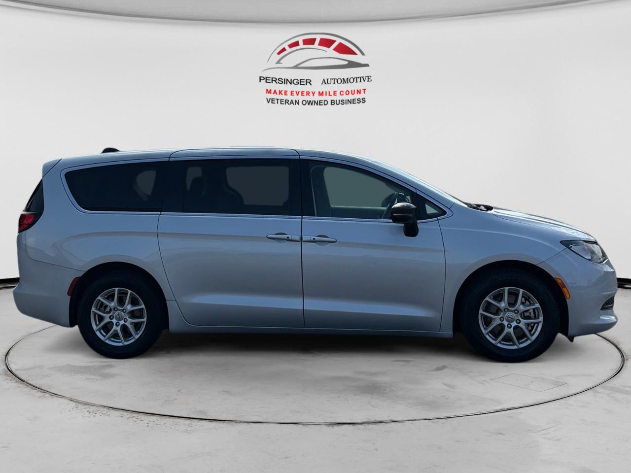 Chrysler Voyager LX FWD 2024
