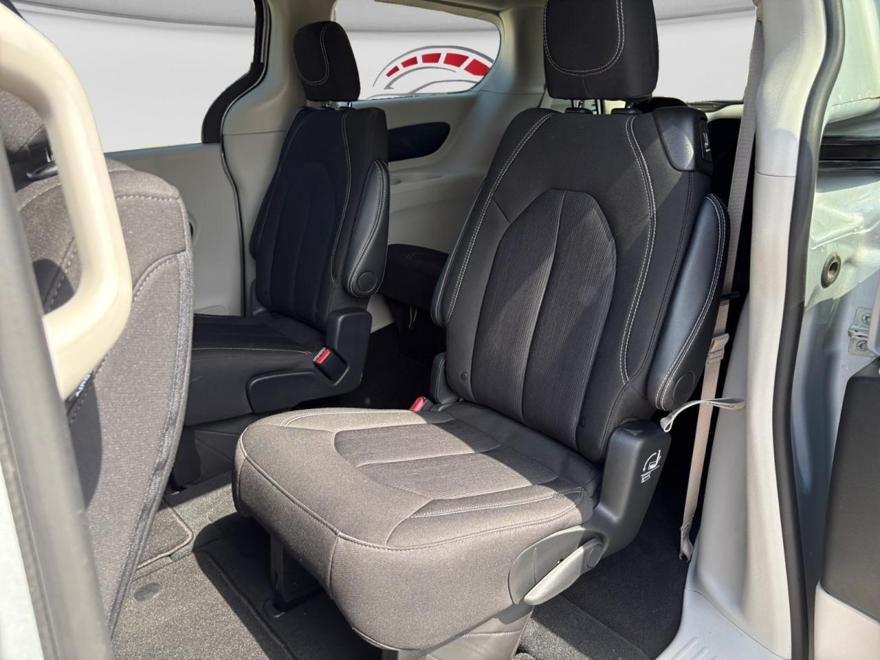 Chrysler Voyager LX FWD 2024
