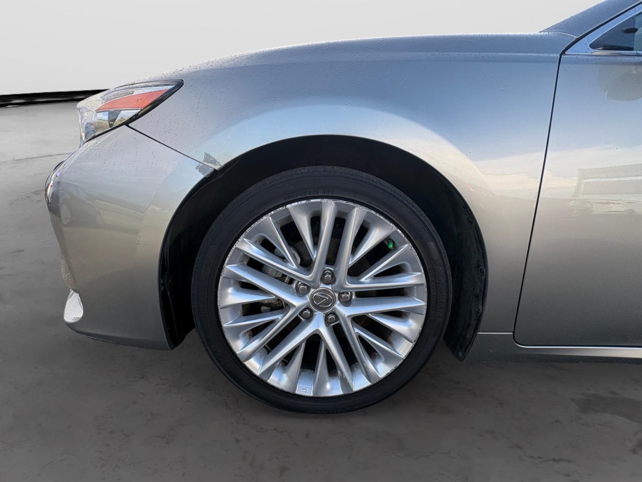 Lexus ES 350 4dr Sdn 2016