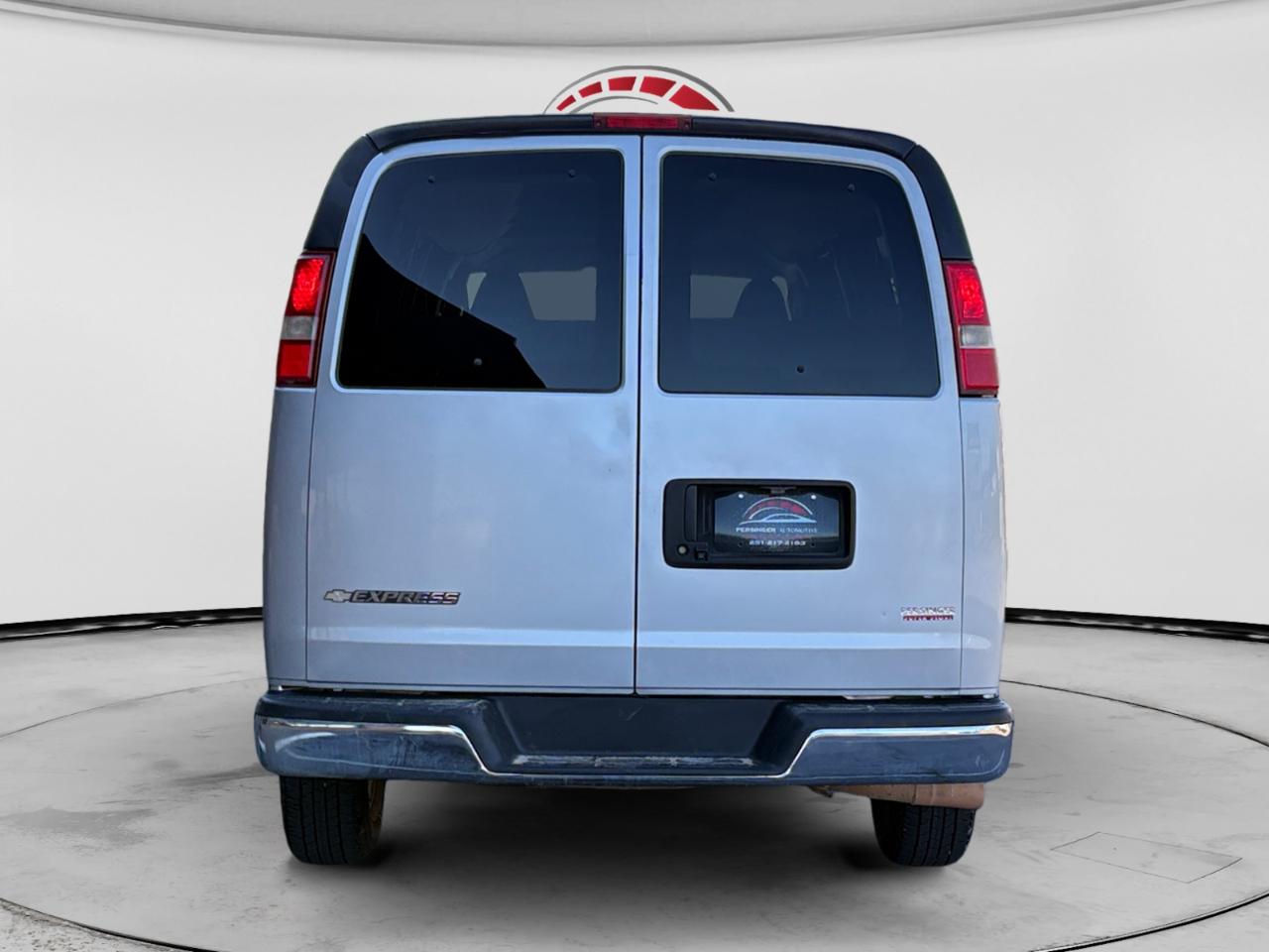 Chevrolet Express Passenger RWD 3500 155" LT w/1LT 2017