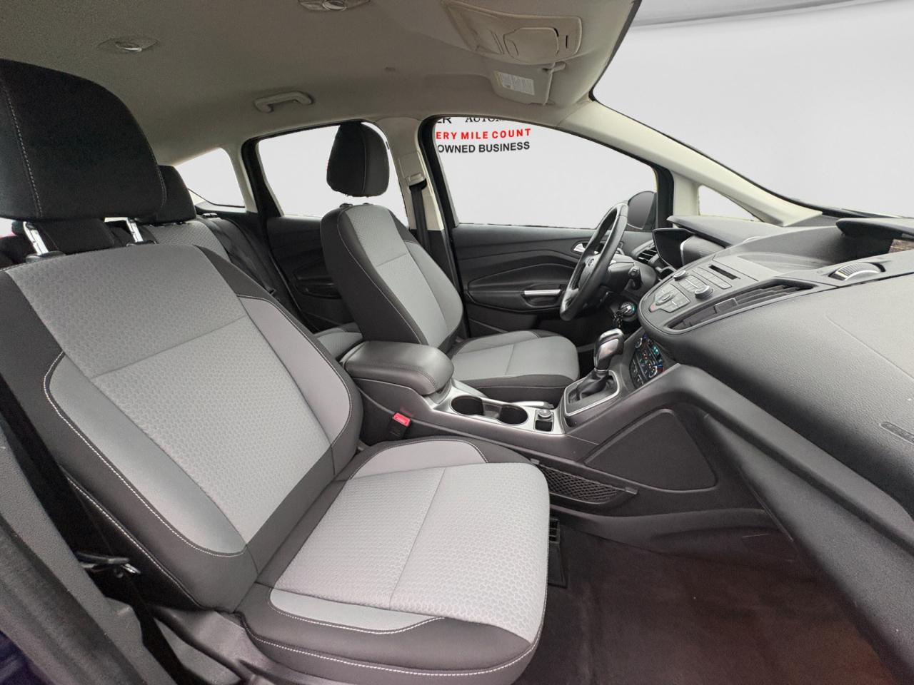 Ford C-Max Hybrid SE FWD 2017