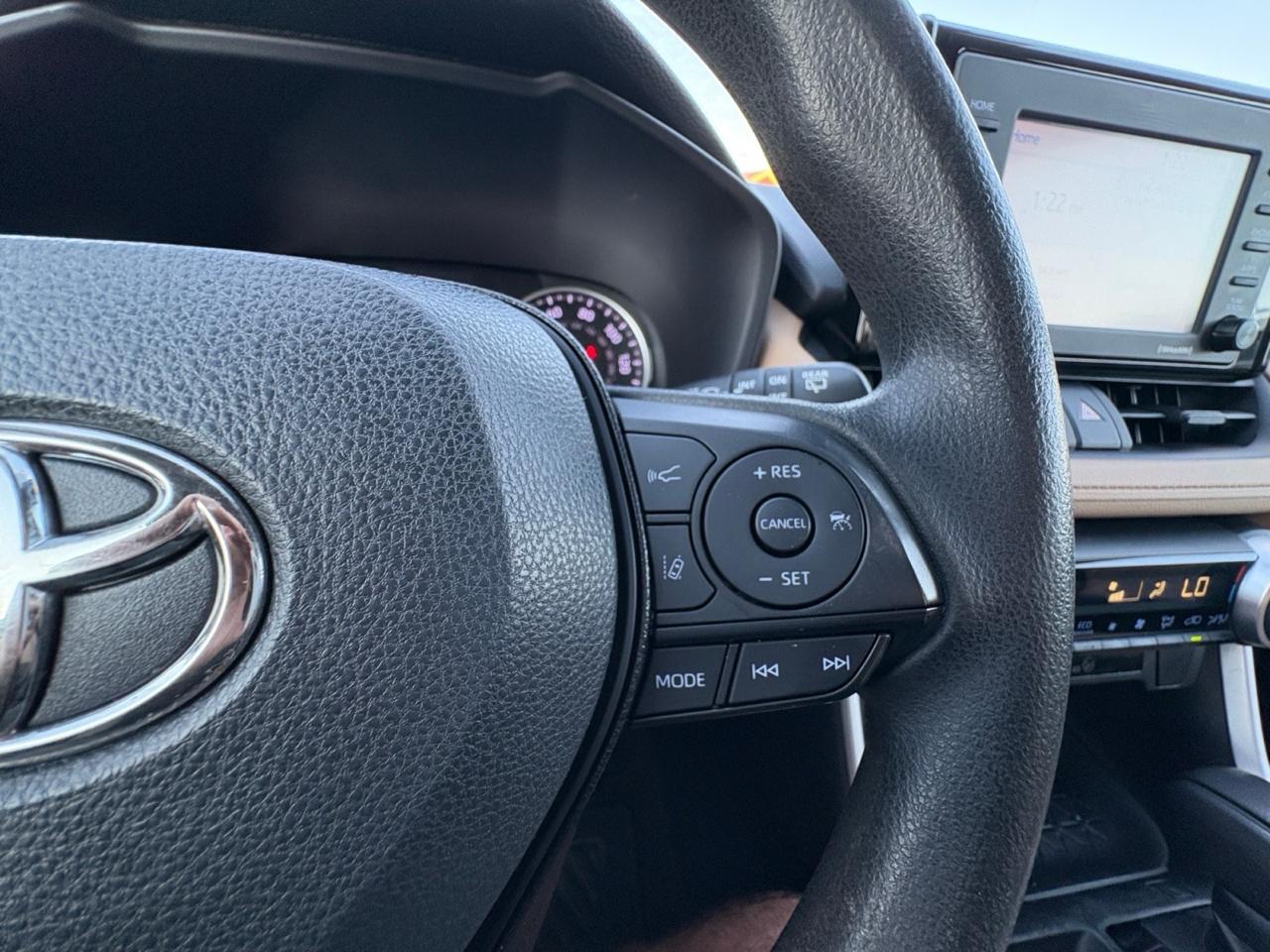 Toyota RAV4 Hybrid XLE AWD 2020