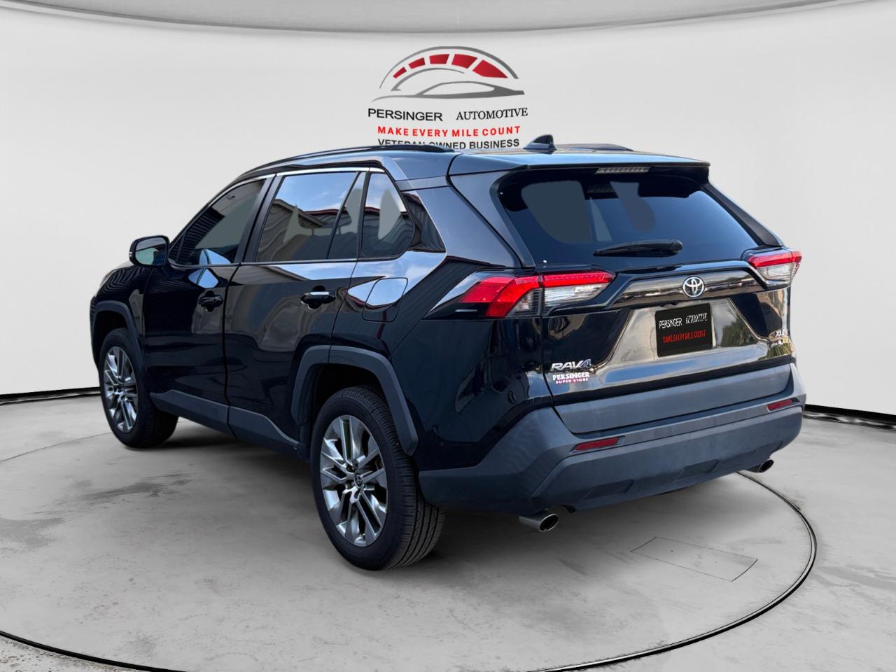 Toyota RAV4 XLE Premium 2021