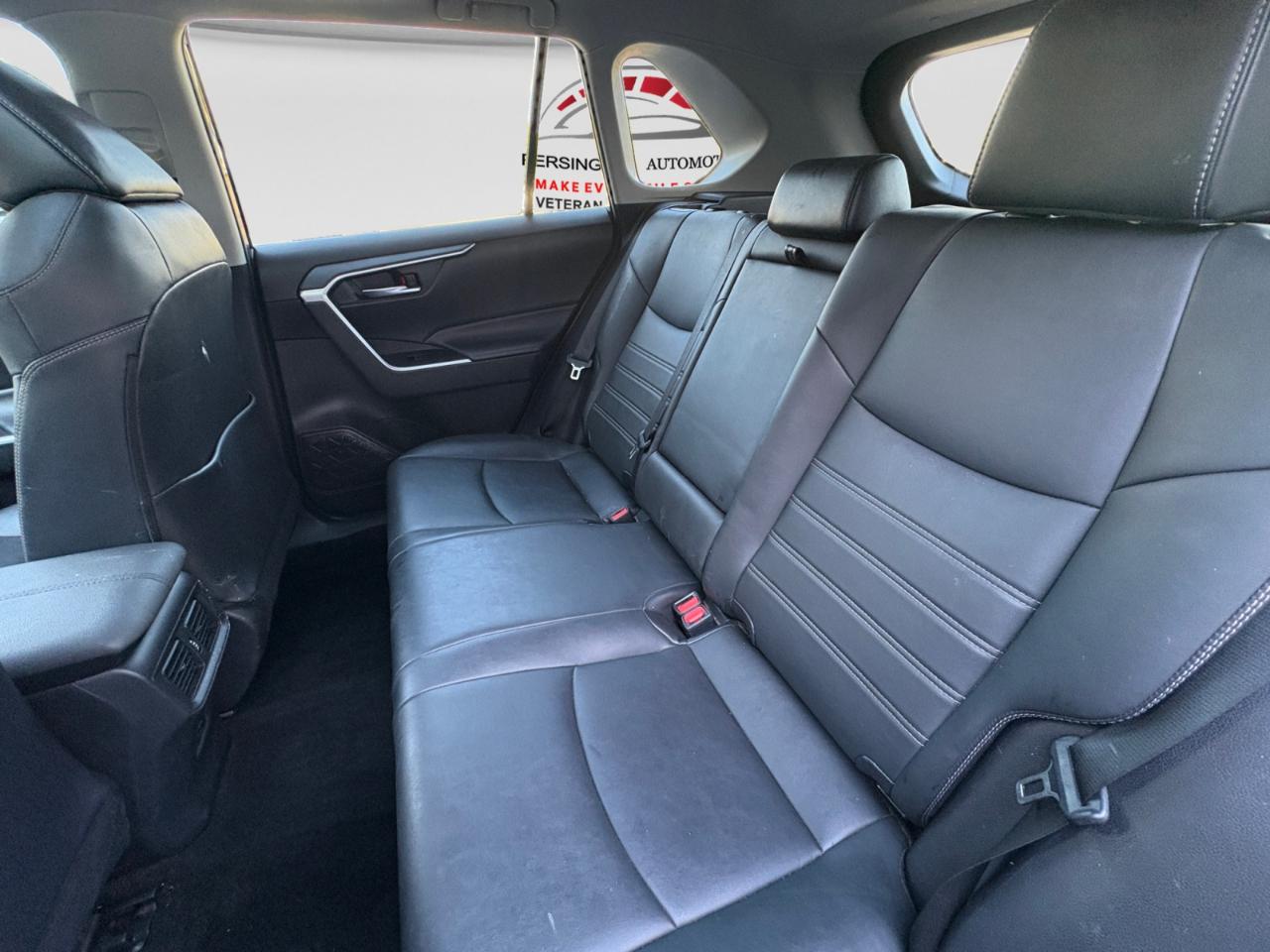 Toyota RAV4 XLE Premium 2021