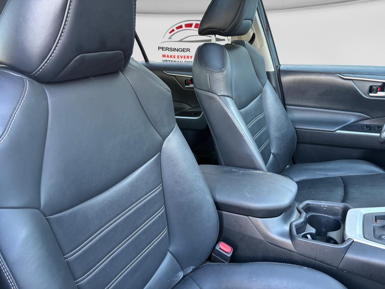 Toyota RAV4 XLE Premium 2021