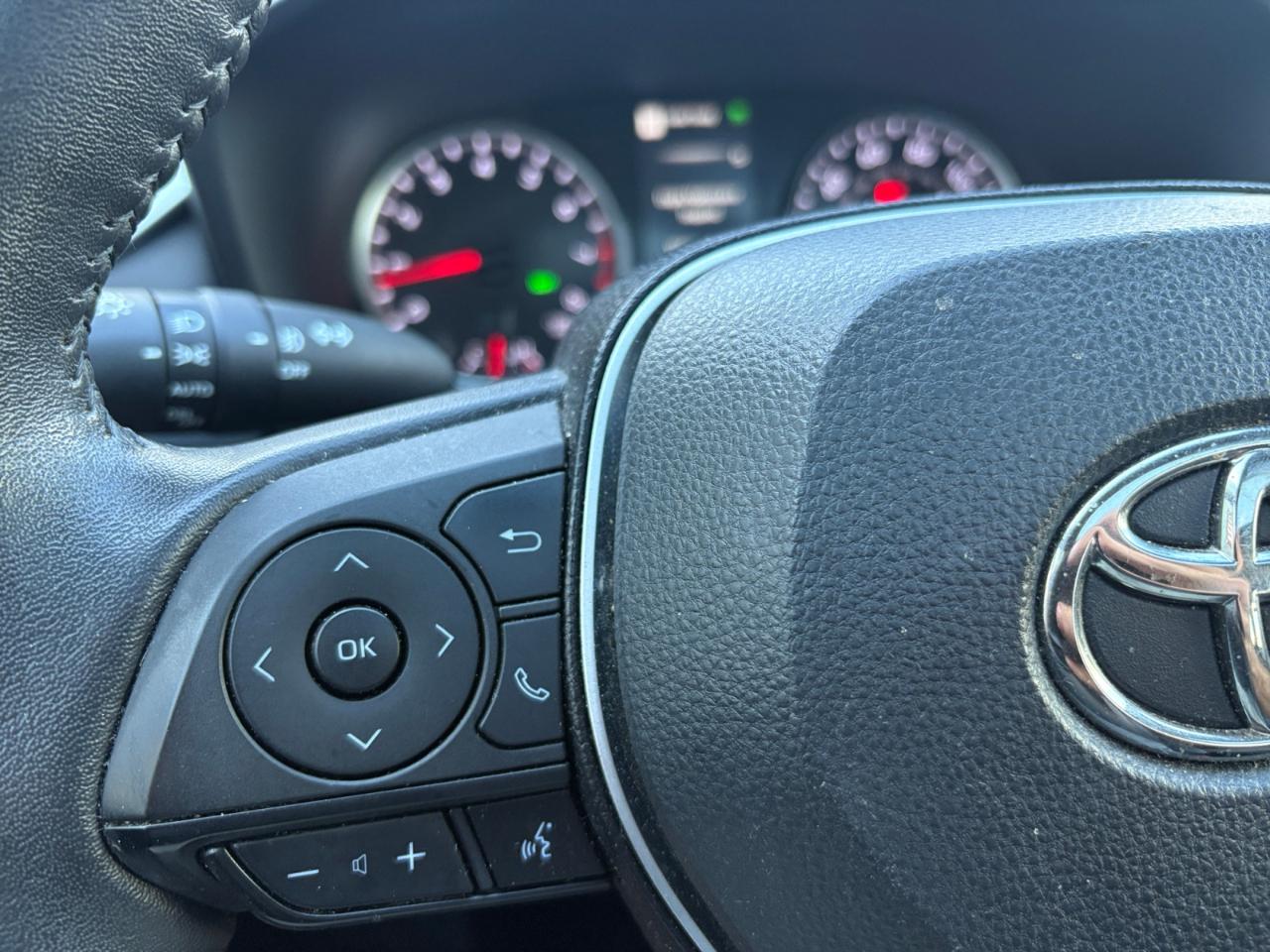Toyota RAV4 XLE Premium 2021