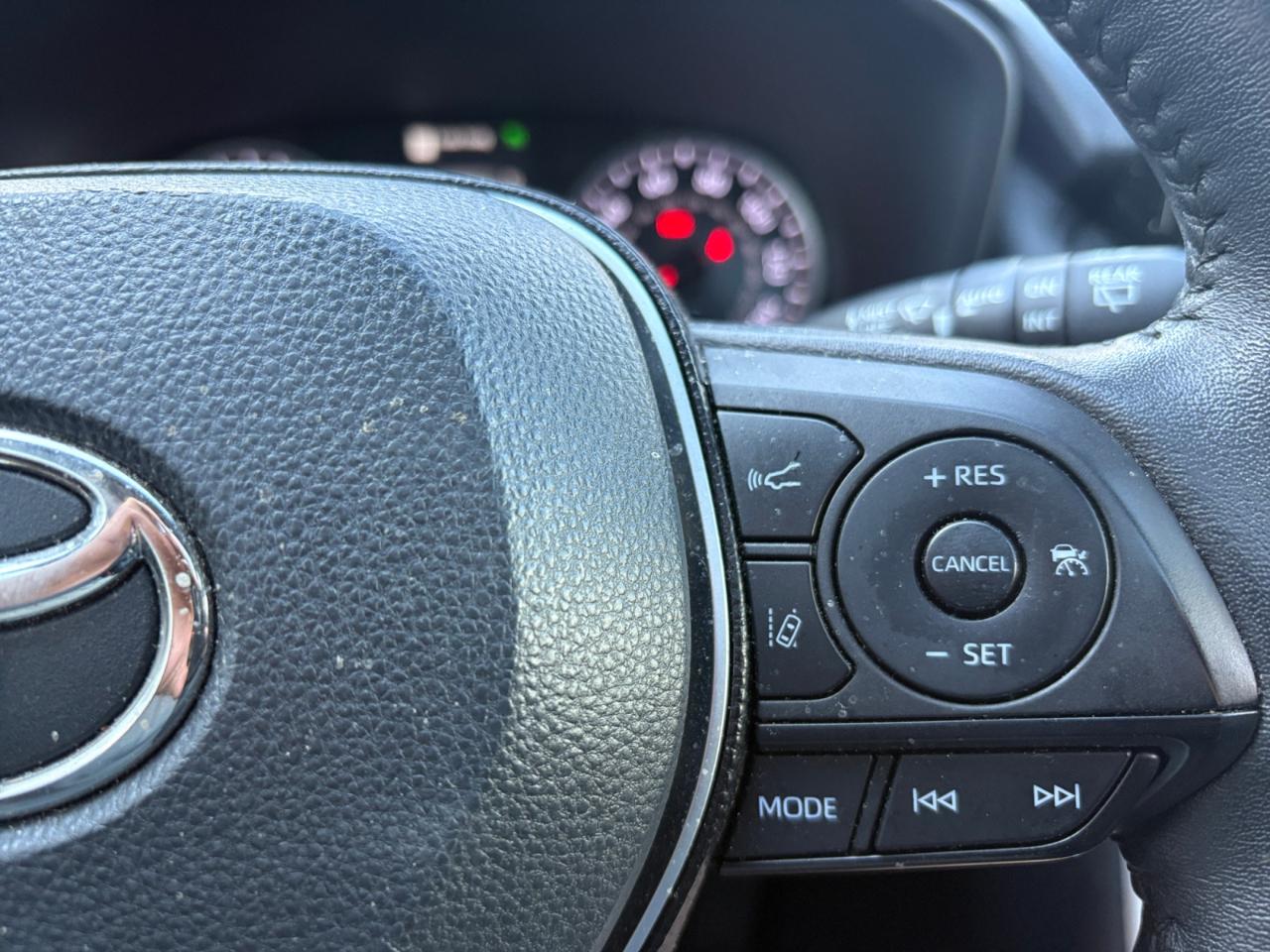 Toyota RAV4 XLE Premium 2021