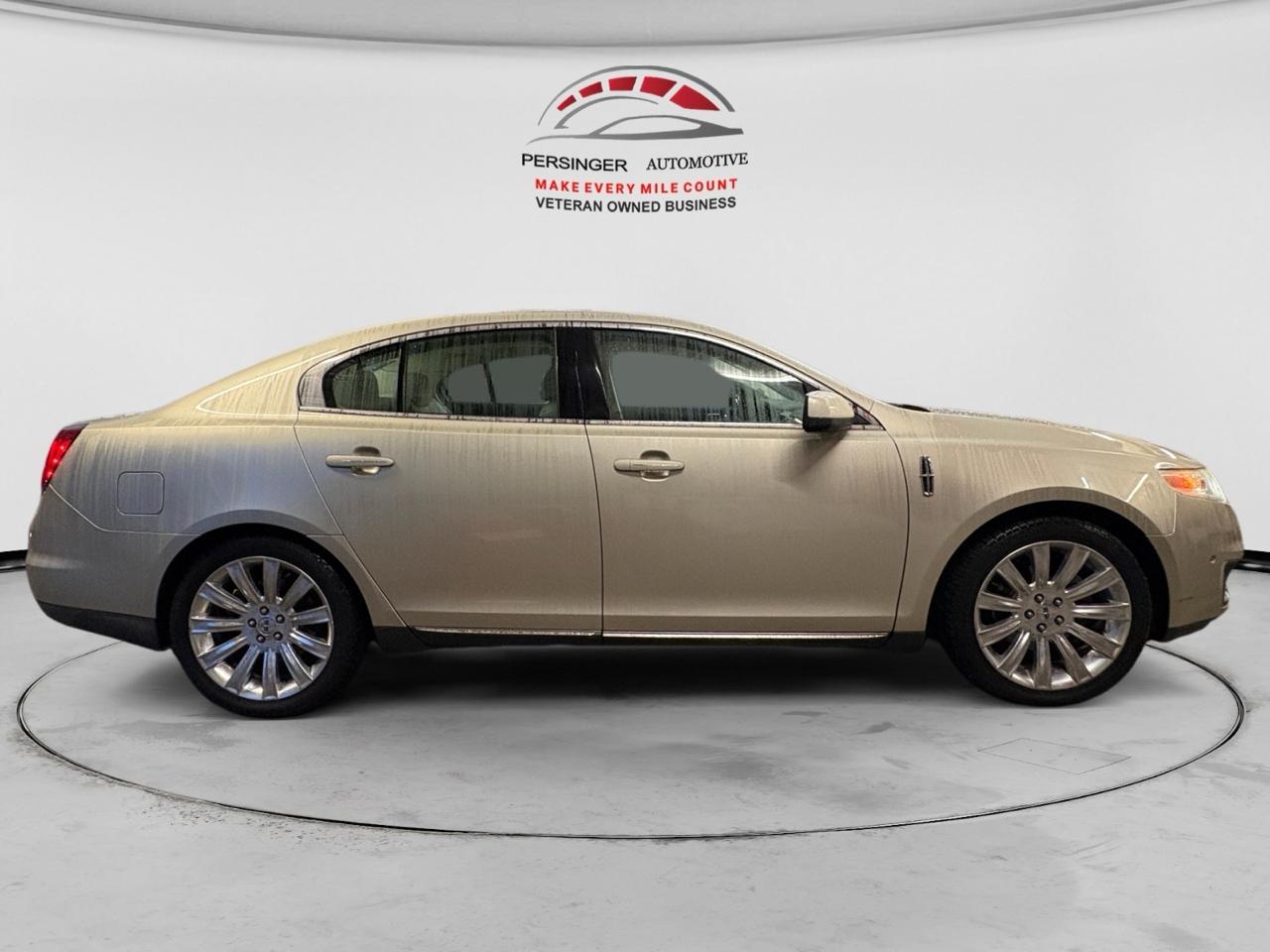 Lincoln MKS 4dr Sdn 3.5L AWD w/EcoBoost 2011