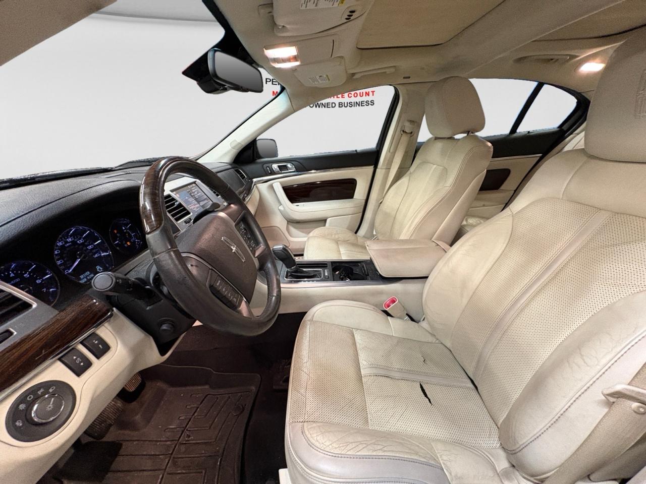 Lincoln MKS 4dr Sdn 3.5L AWD w/EcoBoost 2011
