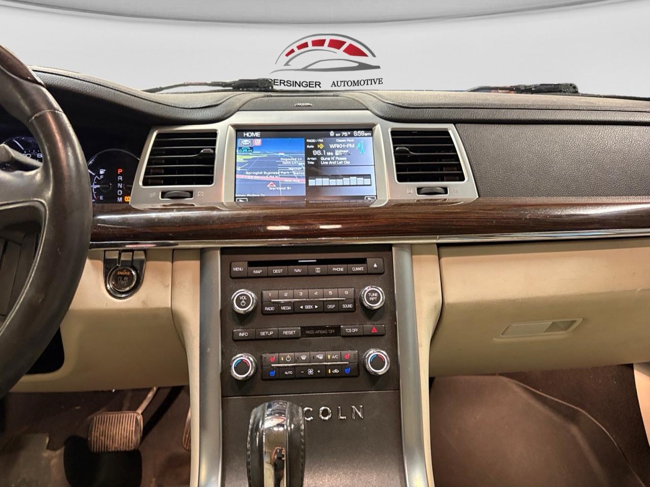 Lincoln MKS 4dr Sdn 3.5L AWD w/EcoBoost 2011