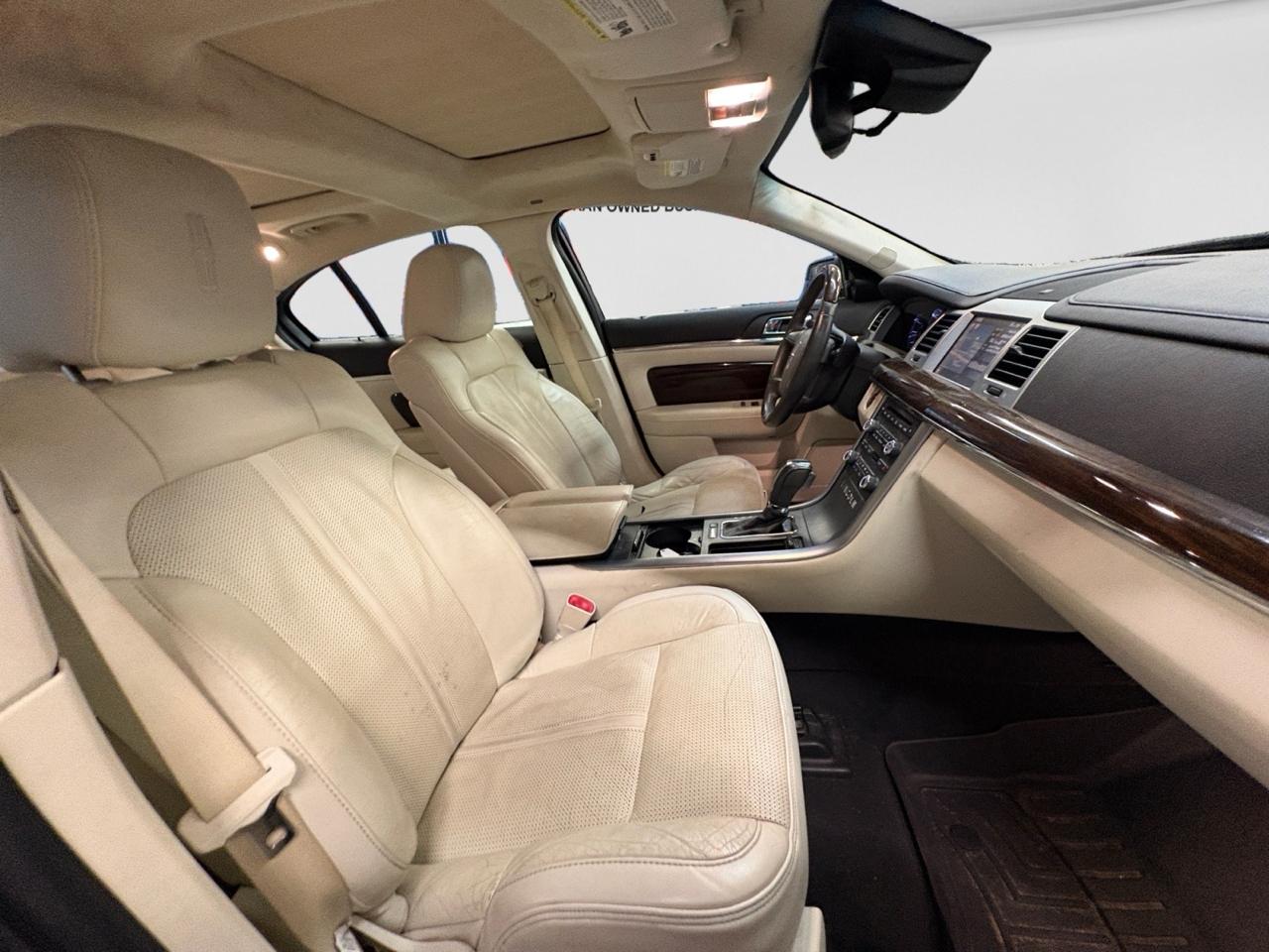 Lincoln MKS 4dr Sdn 3.5L AWD w/EcoBoost 2011