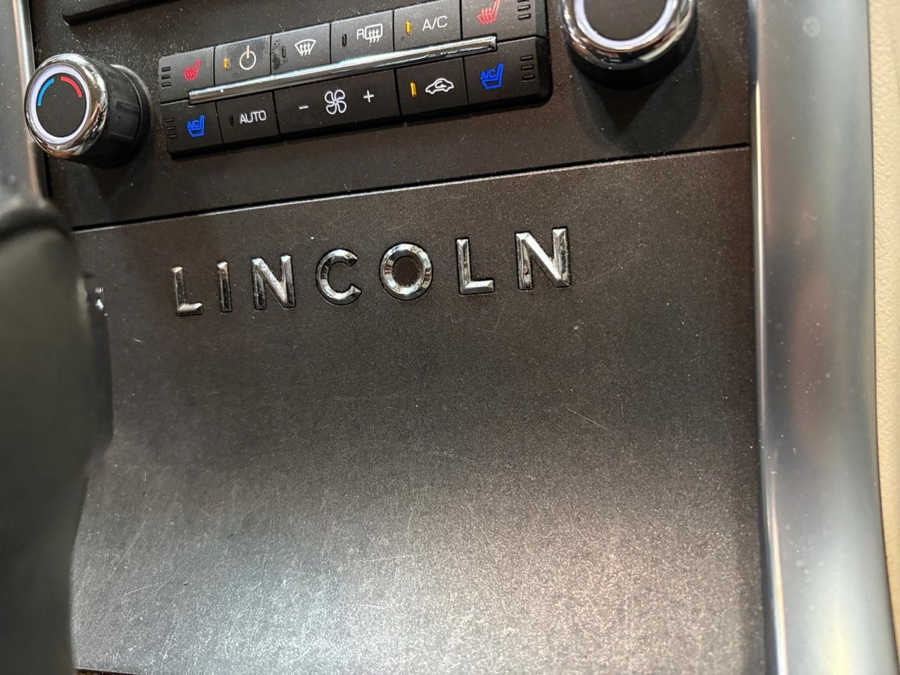 Lincoln MKS 4dr Sdn 3.5L AWD w/EcoBoost 2011