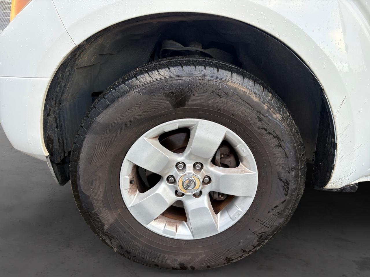 Nissan Frontier 4WD King Cab Auto SV 2013
