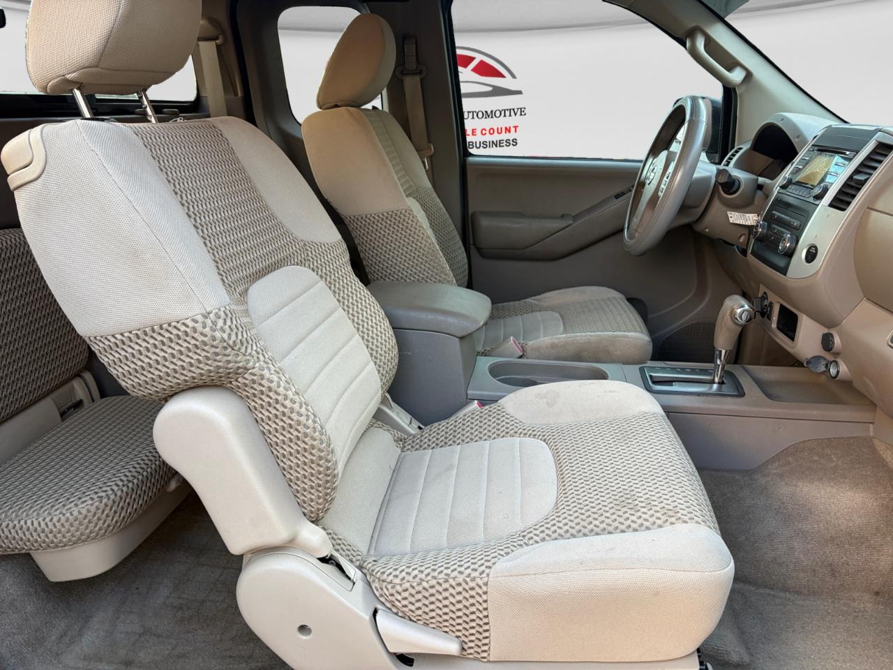 Nissan Frontier 4WD King Cab Auto SV 2013