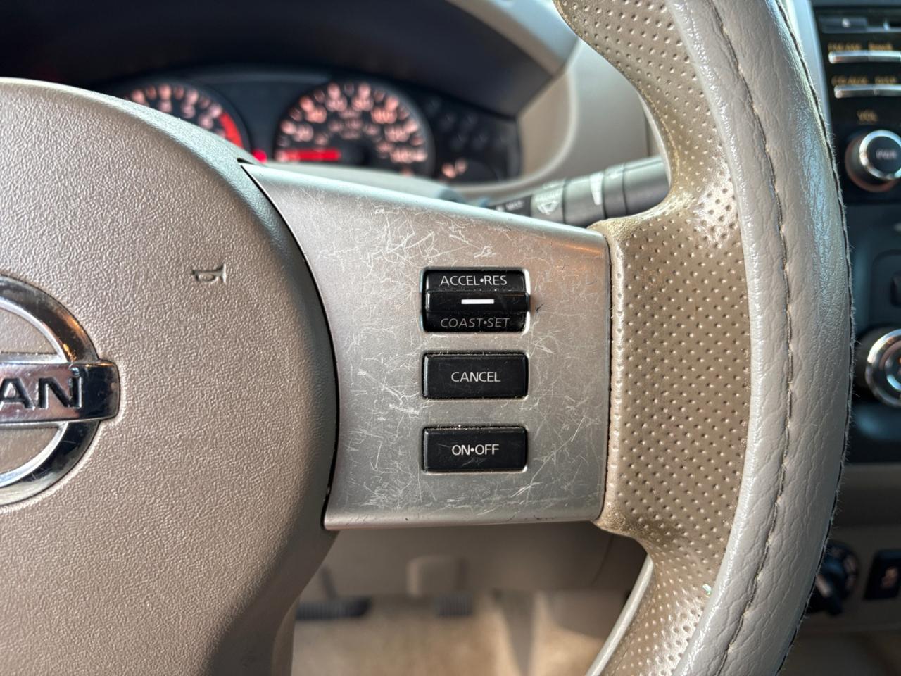 Nissan Frontier 4WD King Cab Auto SV 2013