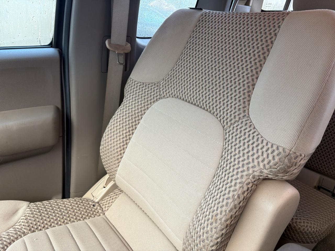 Nissan Frontier 4WD King Cab Auto SV 2013