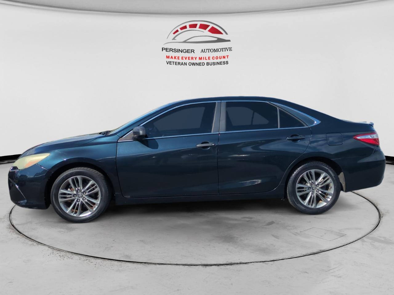 Toyota Camry 4dr Sdn I4 Auto SE w/Special Edition Pkg (Natl) 2016