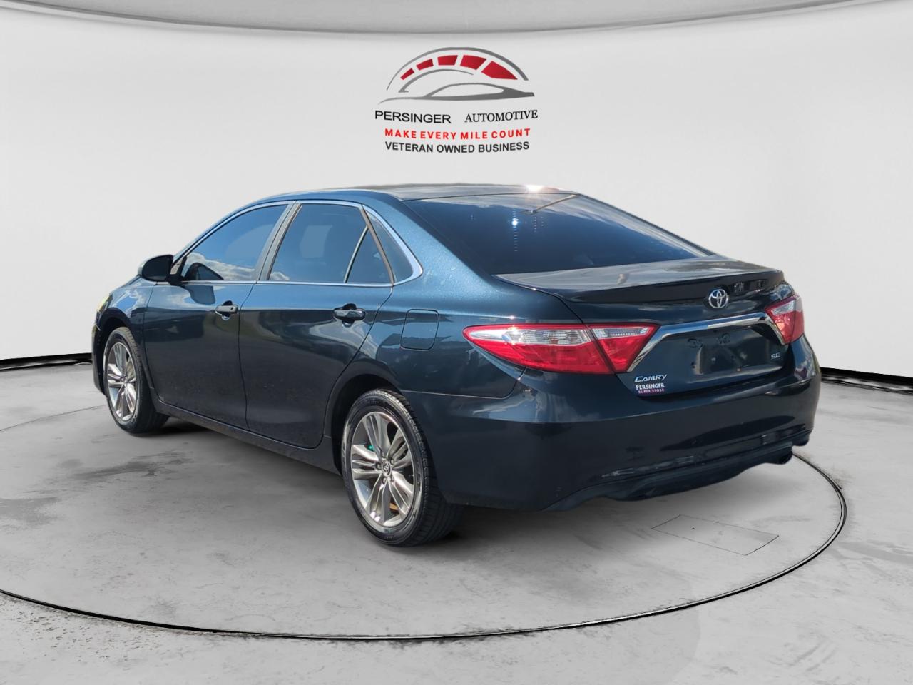 Toyota Camry 4dr Sdn I4 Auto SE w/Special Edition Pkg (Natl) 2016