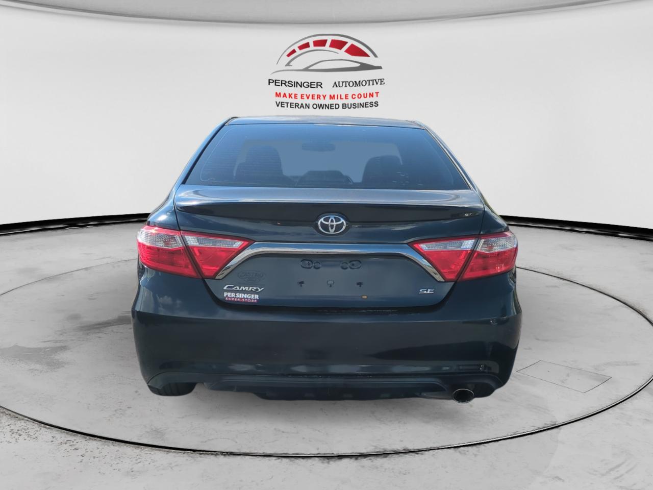 Toyota Camry 4dr Sdn I4 Auto SE w/Special Edition Pkg (Natl) 2016