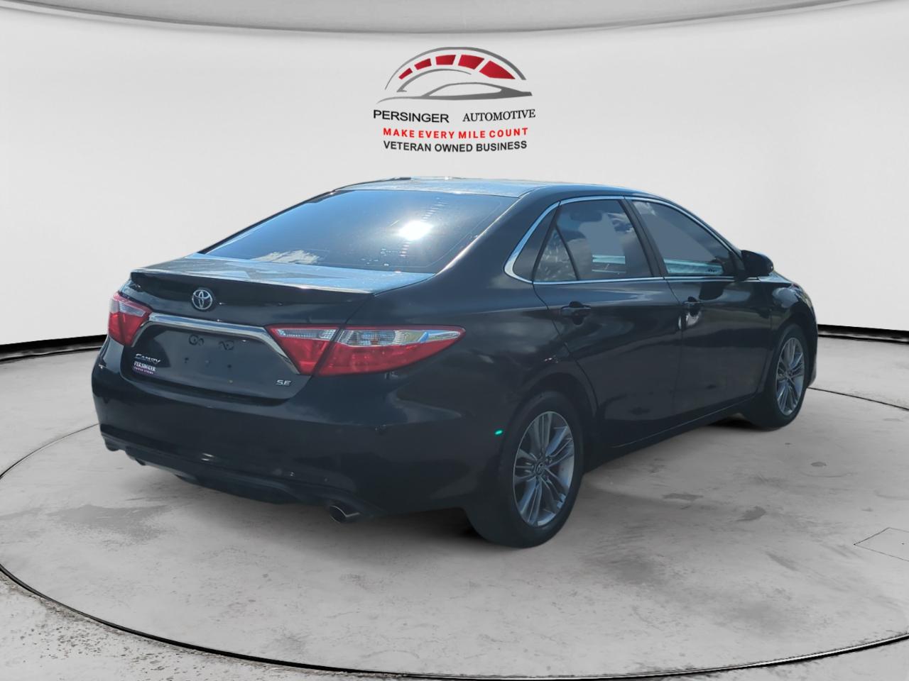 Toyota Camry 4dr Sdn I4 Auto SE w/Special Edition Pkg (Natl) 2016