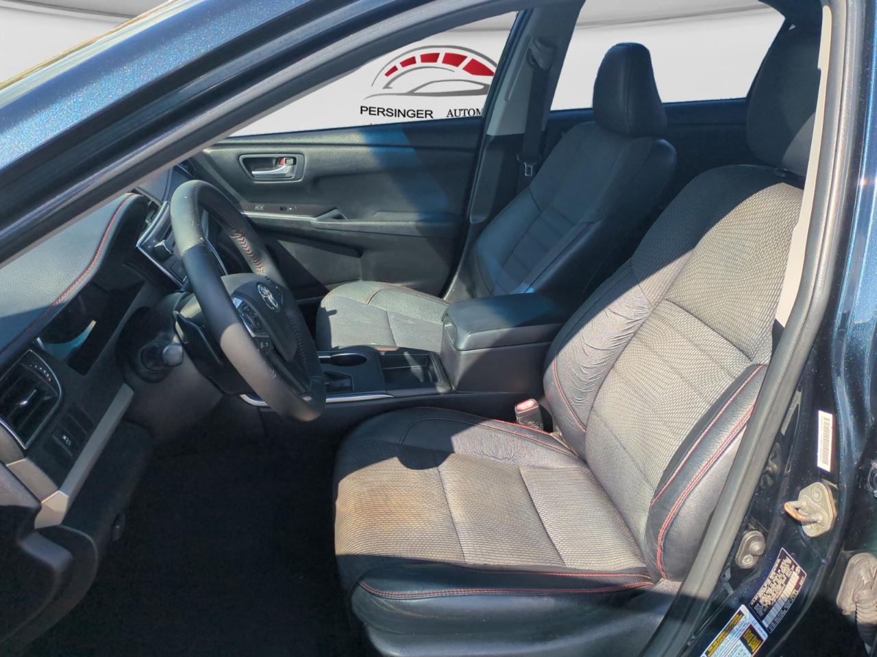 Toyota Camry 4dr Sdn I4 Auto SE w/Special Edition Pkg (Natl) 2016
