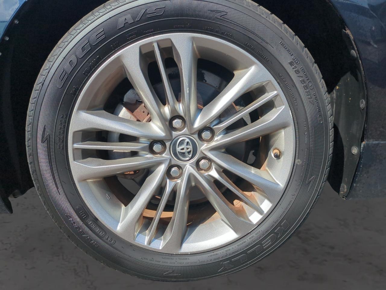 Toyota Camry 4dr Sdn I4 Auto SE w/Special Edition Pkg (Natl) 2016