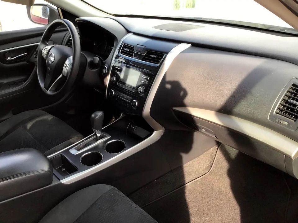 Nissan Altima SV 2015