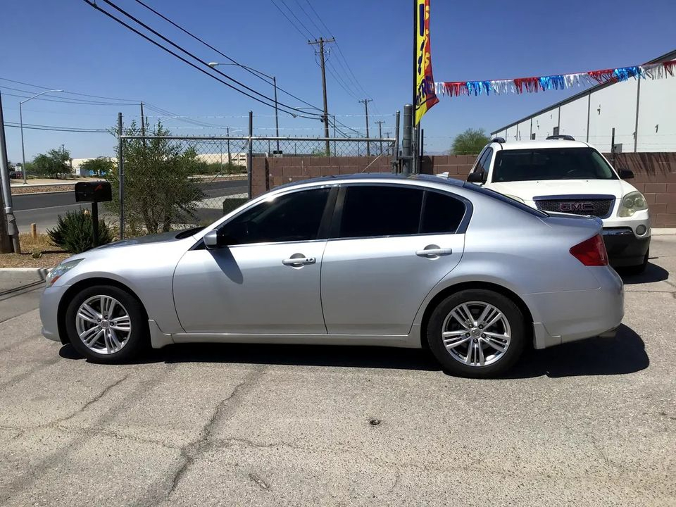 Infiniti G37X  2013