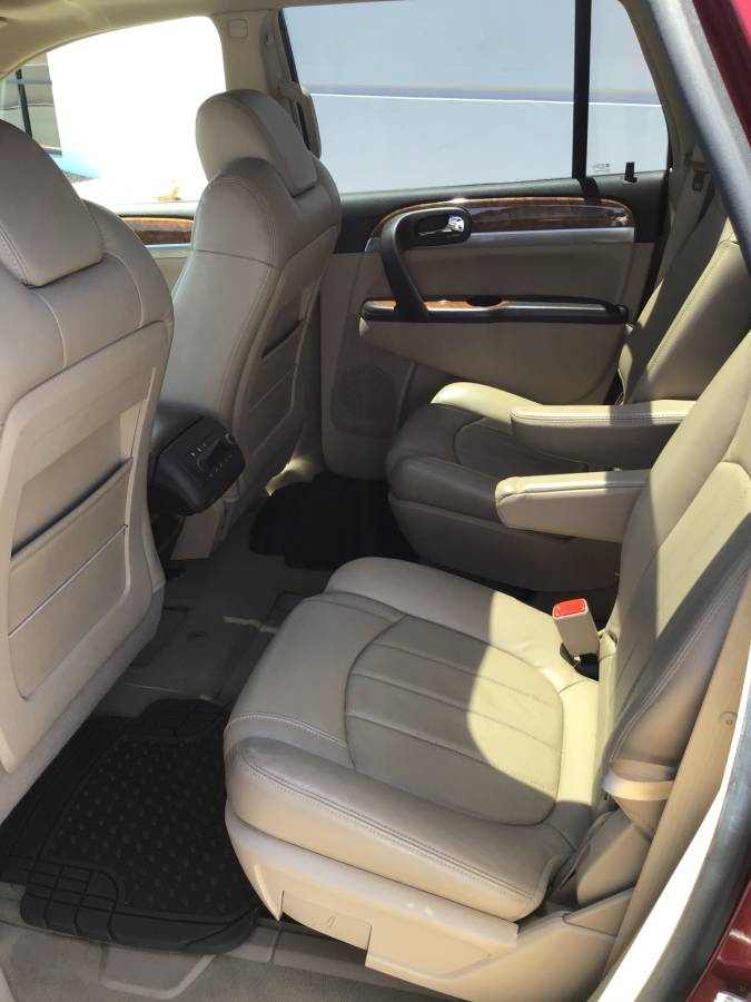 Buick Enclave Leather AWD 2012