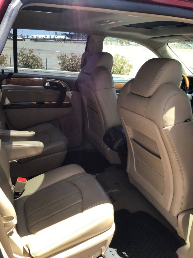 Buick Enclave Leather AWD 2012
